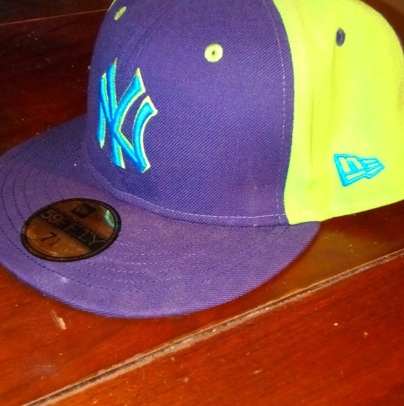 Hat - Picture 4 of 4